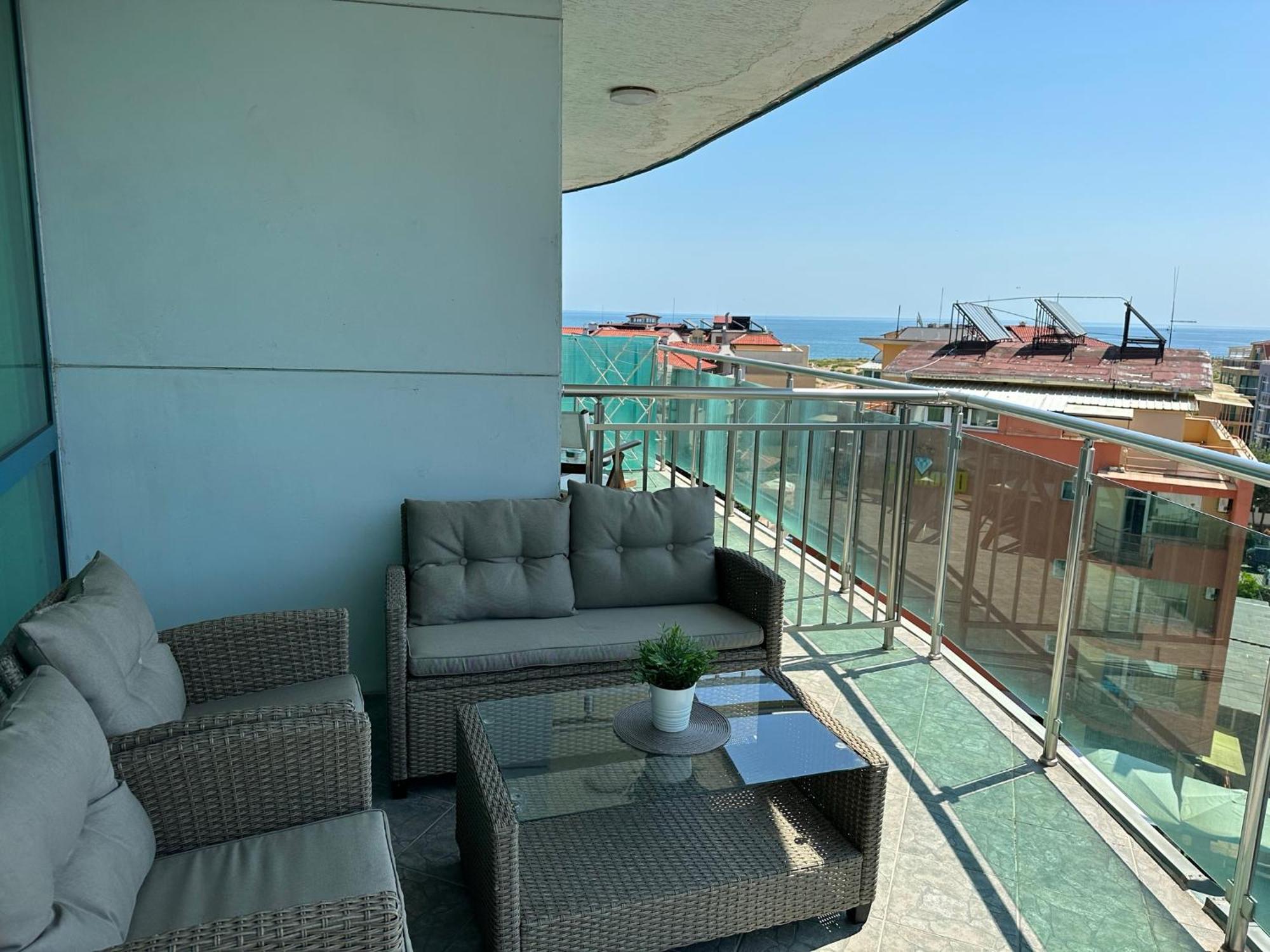 Spacious And Cozy Apartment In Complex Del Sol Primorsko Dış mekan fotoğraf